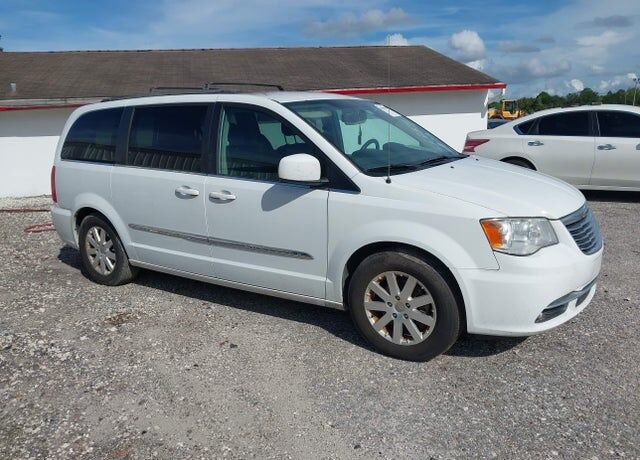 2015 CHRYSLER Town and Country