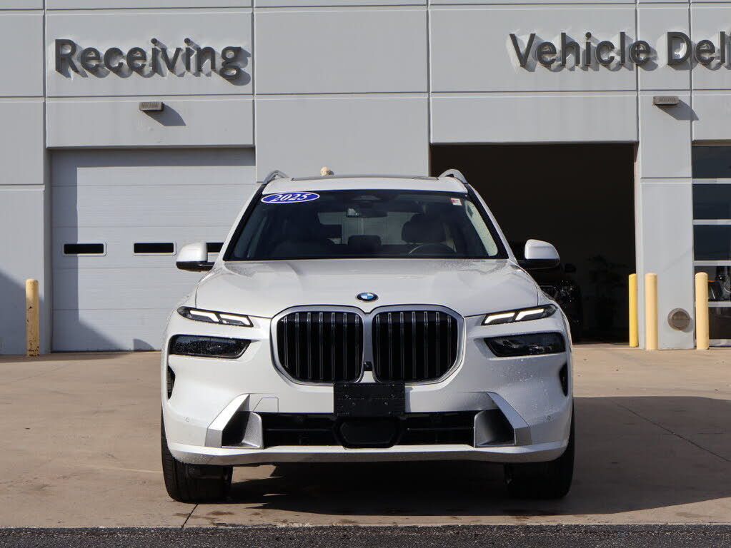 2025 BMW X7