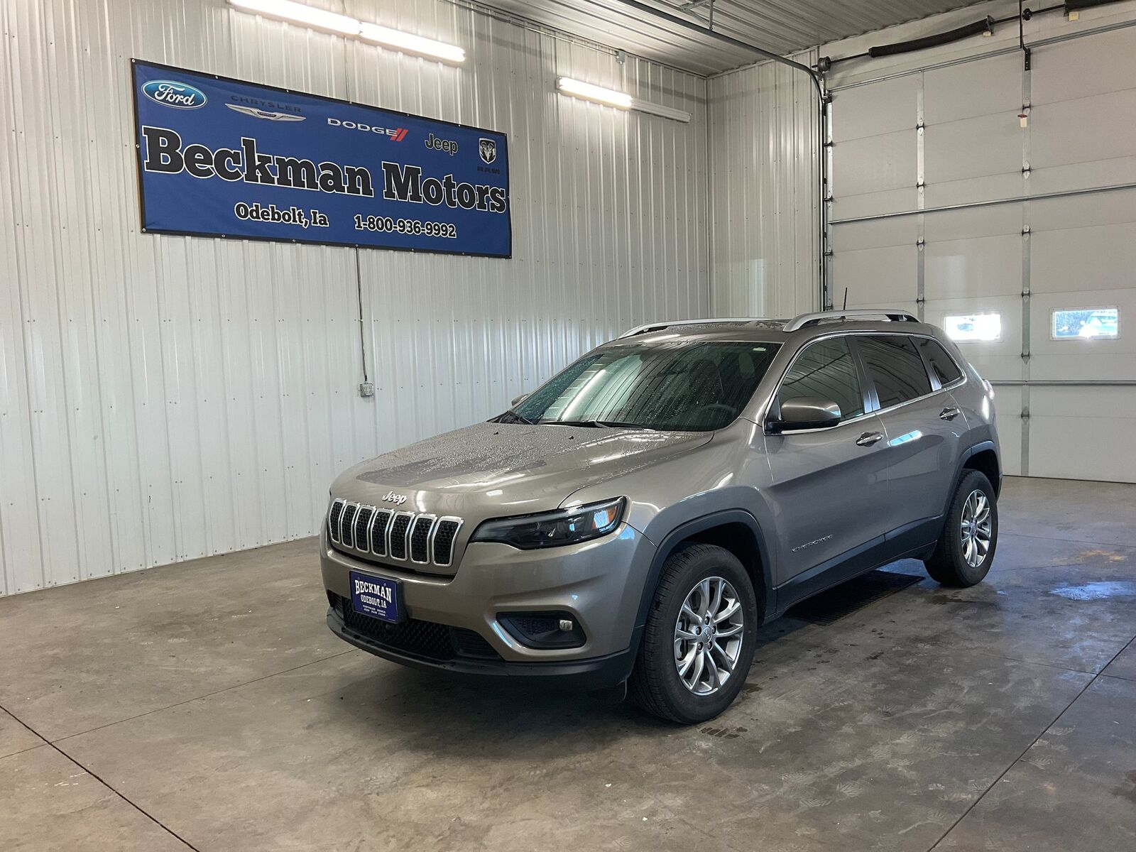 2021 JEEP Cherokee