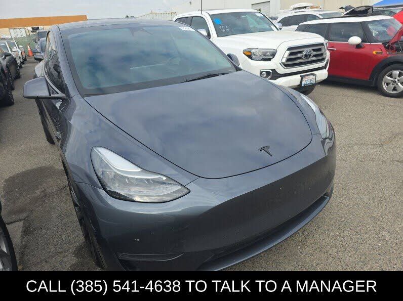 2023 TESLA Model Y