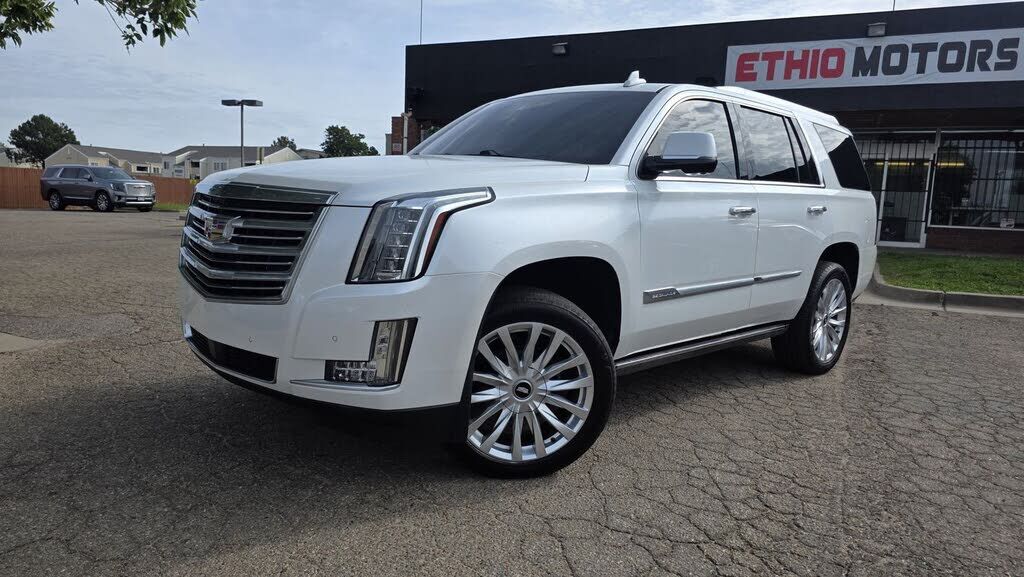 2016 CADILLAC Escalade