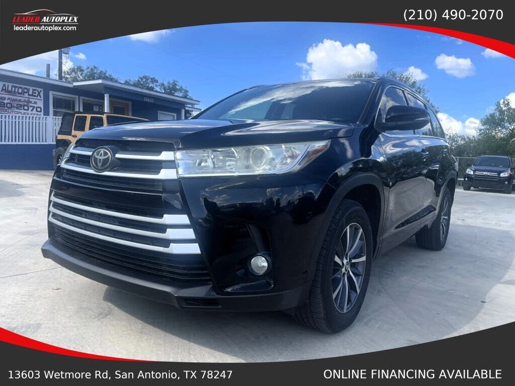 2017 TOYOTA Highlander