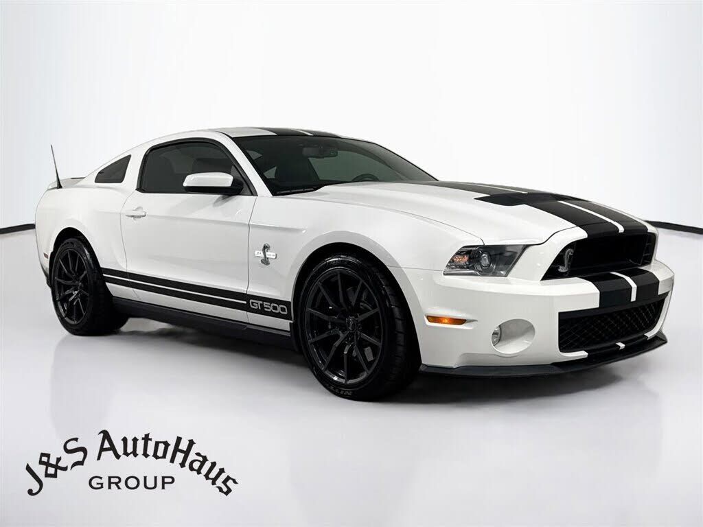 2011 FORD Mustang