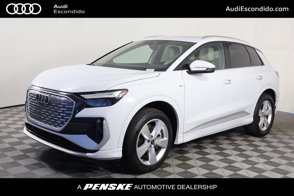 2023 AUDI Q4