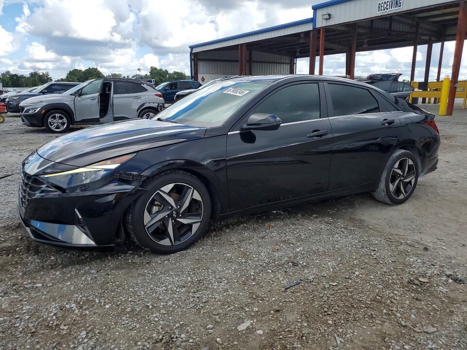 2022 HYUNDAI Elantra