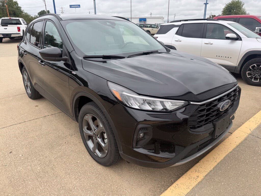 2025 FORD Escape