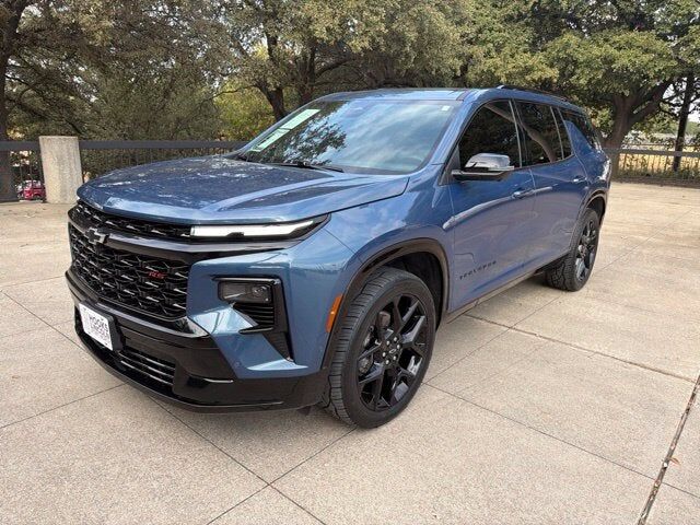 2024 CHEVROLET Traverse