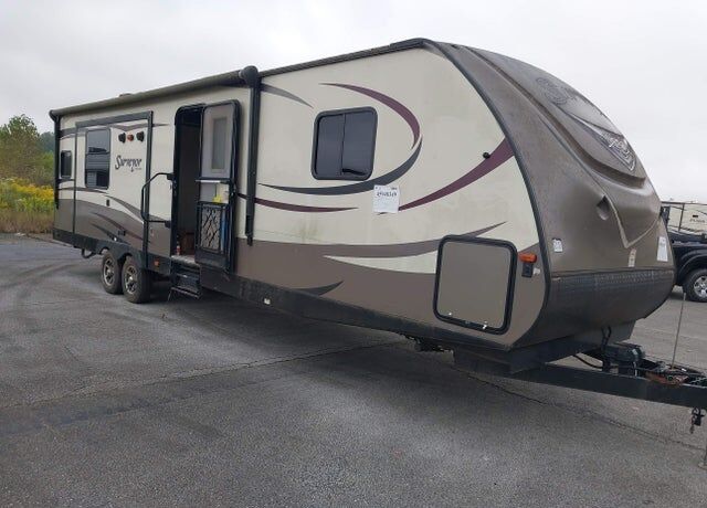 2016 FOREST RIVER Surveyor