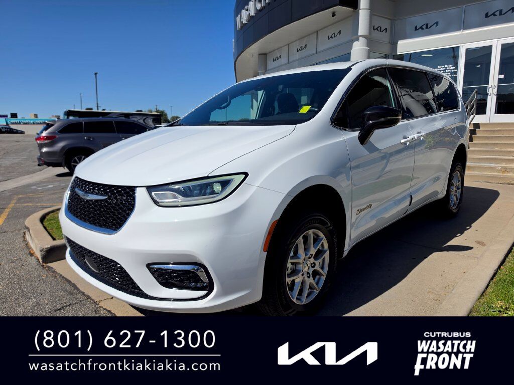 2024 CHRYSLER Pacifica