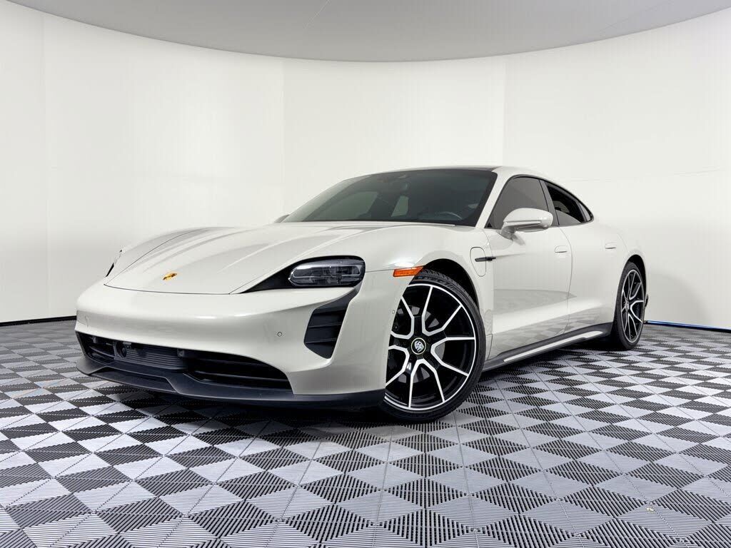 2023 PORSCHE Taycan