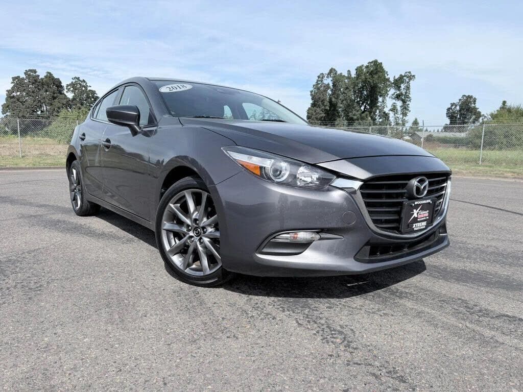 2018 MAZDA Mazda3