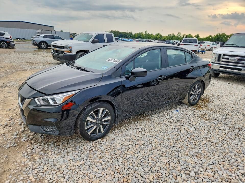 2022 NISSAN Versa
