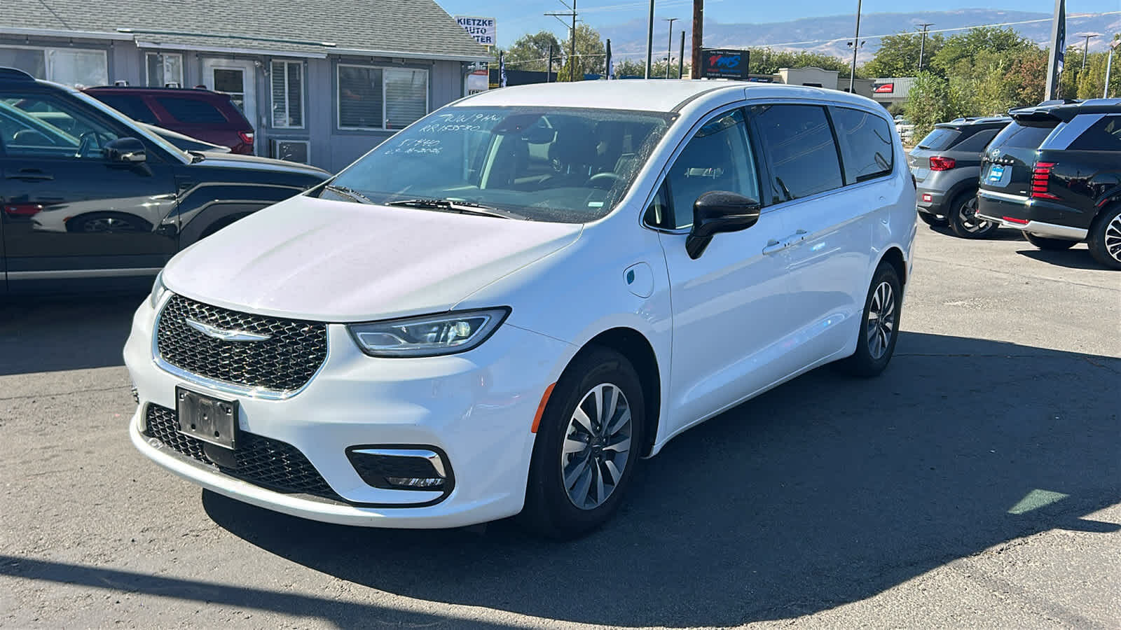 2024 CHRYSLER Pacifica