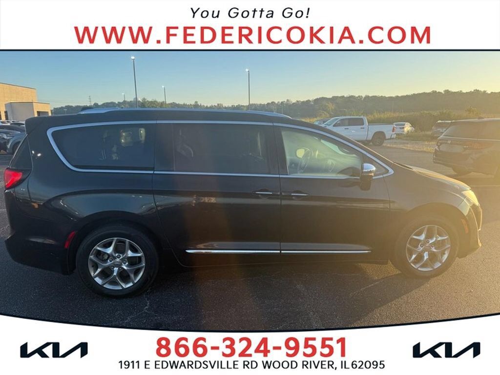 2017 CHRYSLER Pacifica