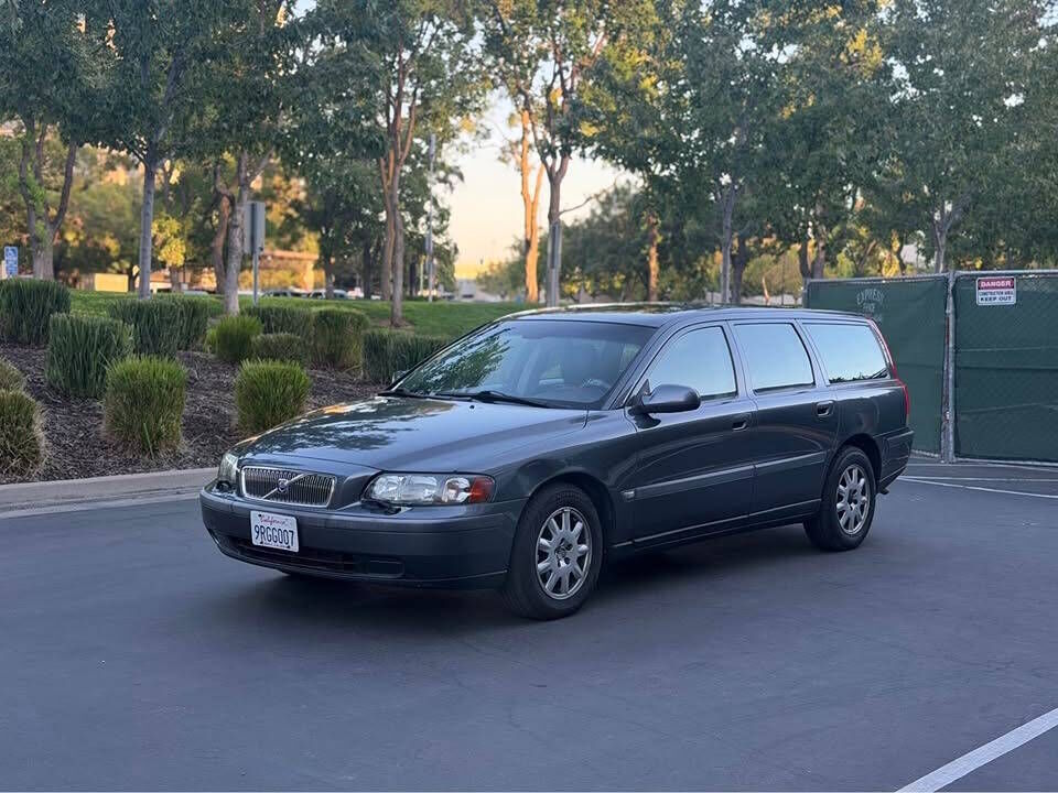 2003 VOLVO V70