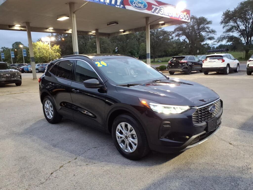 2024 FORD Escape