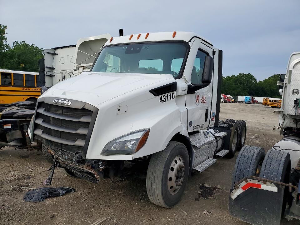 2023 FREIGHTLINER Cascadia
