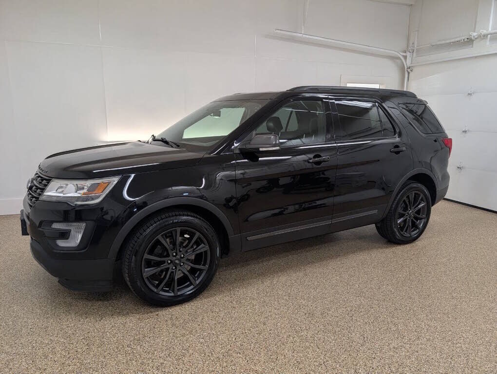 2017 FORD Explorer