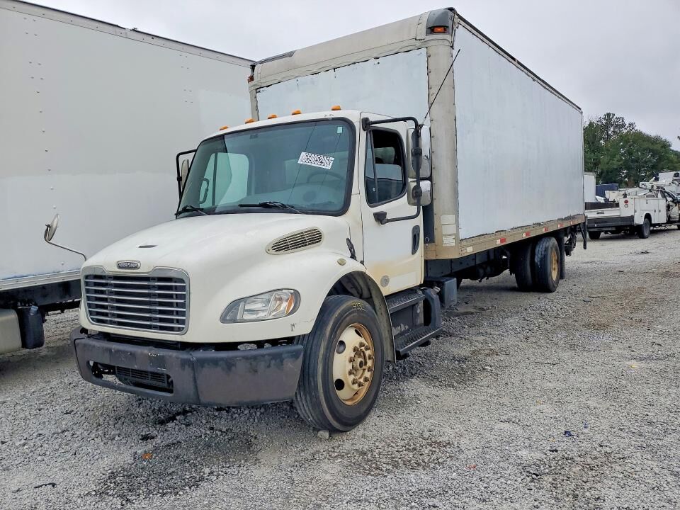 2013 FREIGHTLINER M2