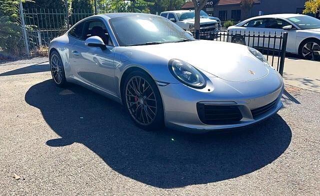 2017 PORSCHE 911