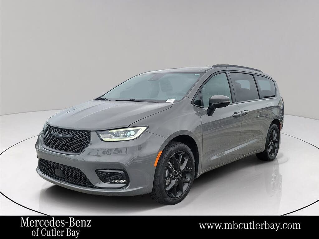 2023 CHRYSLER Pacifica