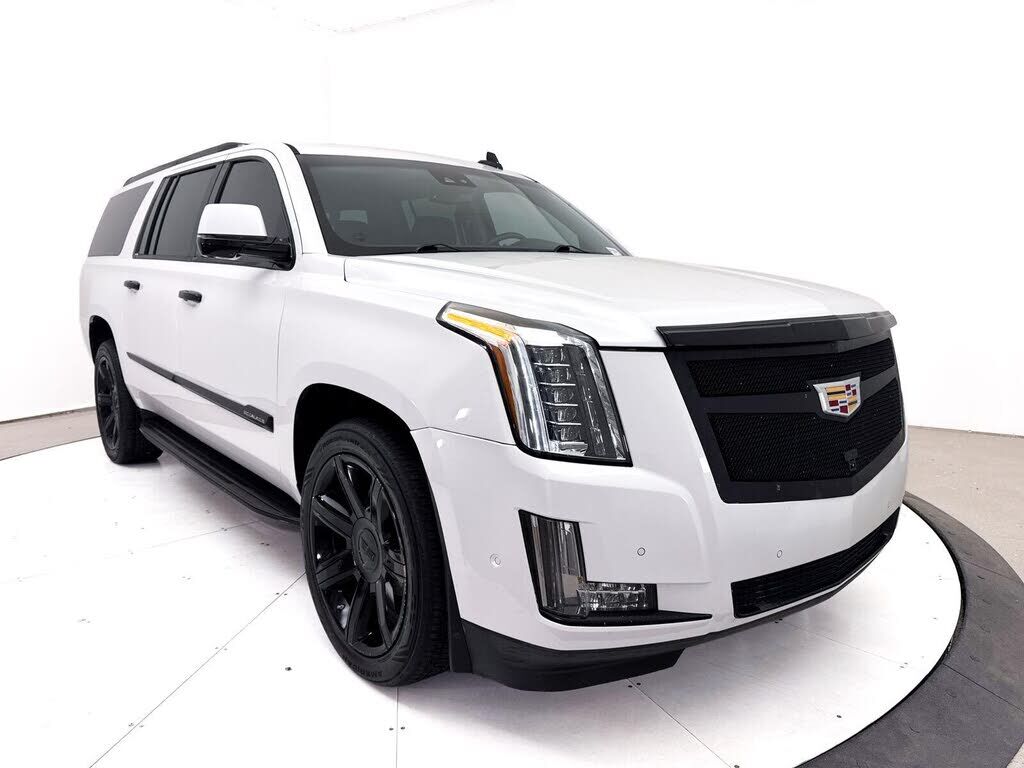 2017 CADILLAC Escalade ESV