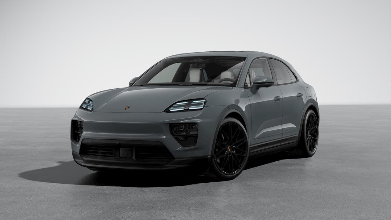 2026 PORSCHE Macan