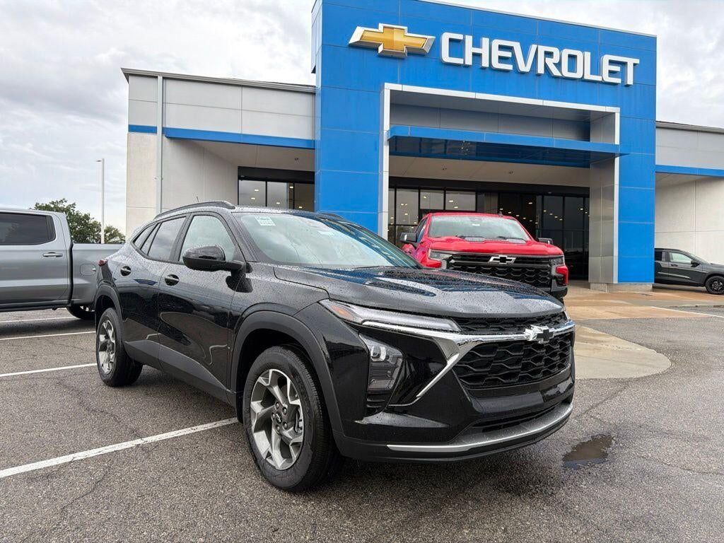 2026 CHEVROLET Trax