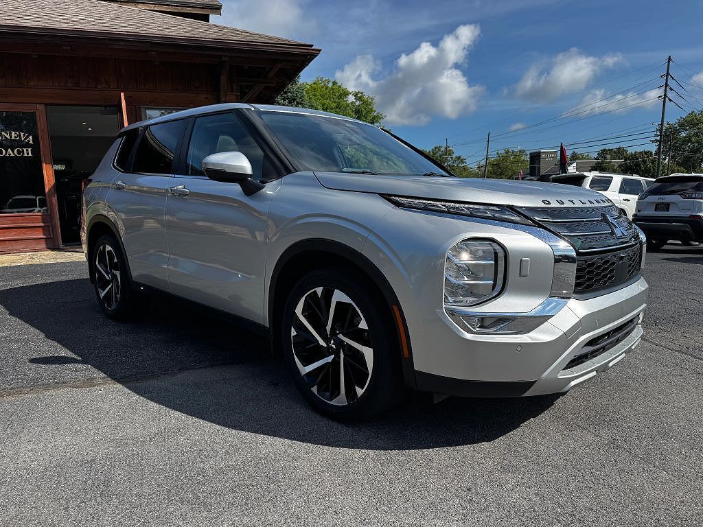 2024 MITSUBISHI Outlander