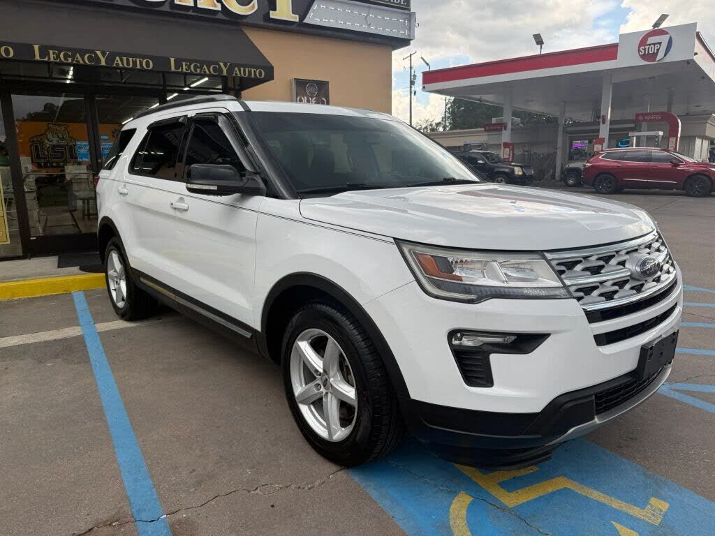2018 FORD Explorer