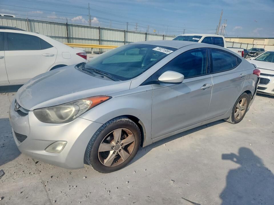 2012 HYUNDAI Elantra