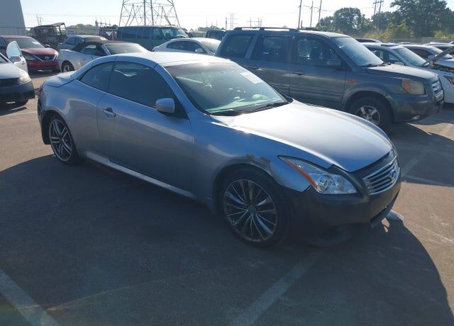2011 INFINITI G37