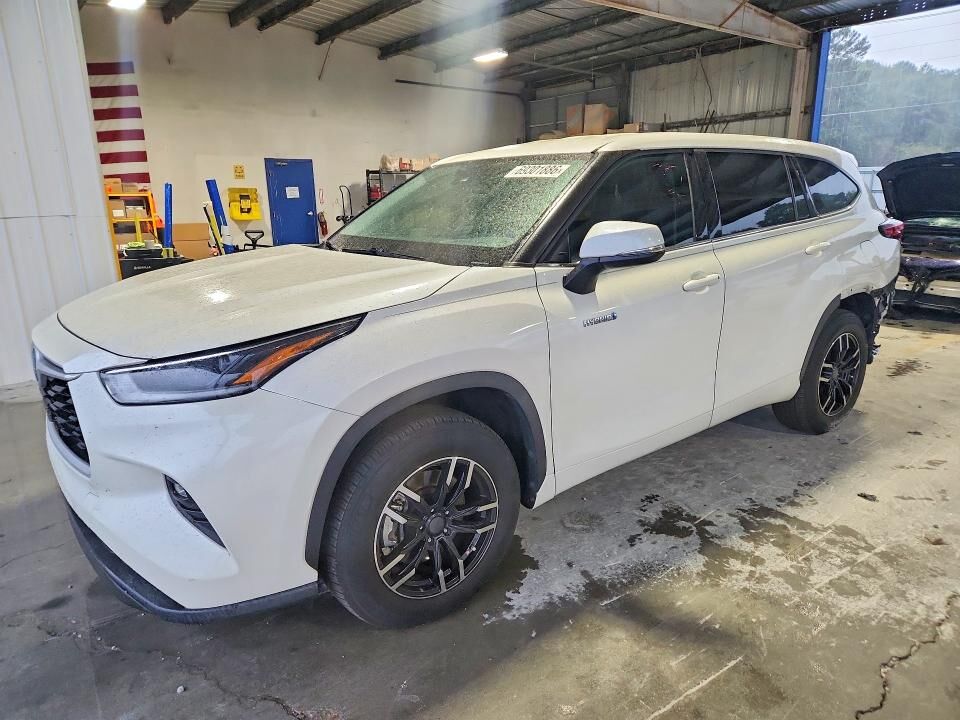 2021 TOYOTA Highlander