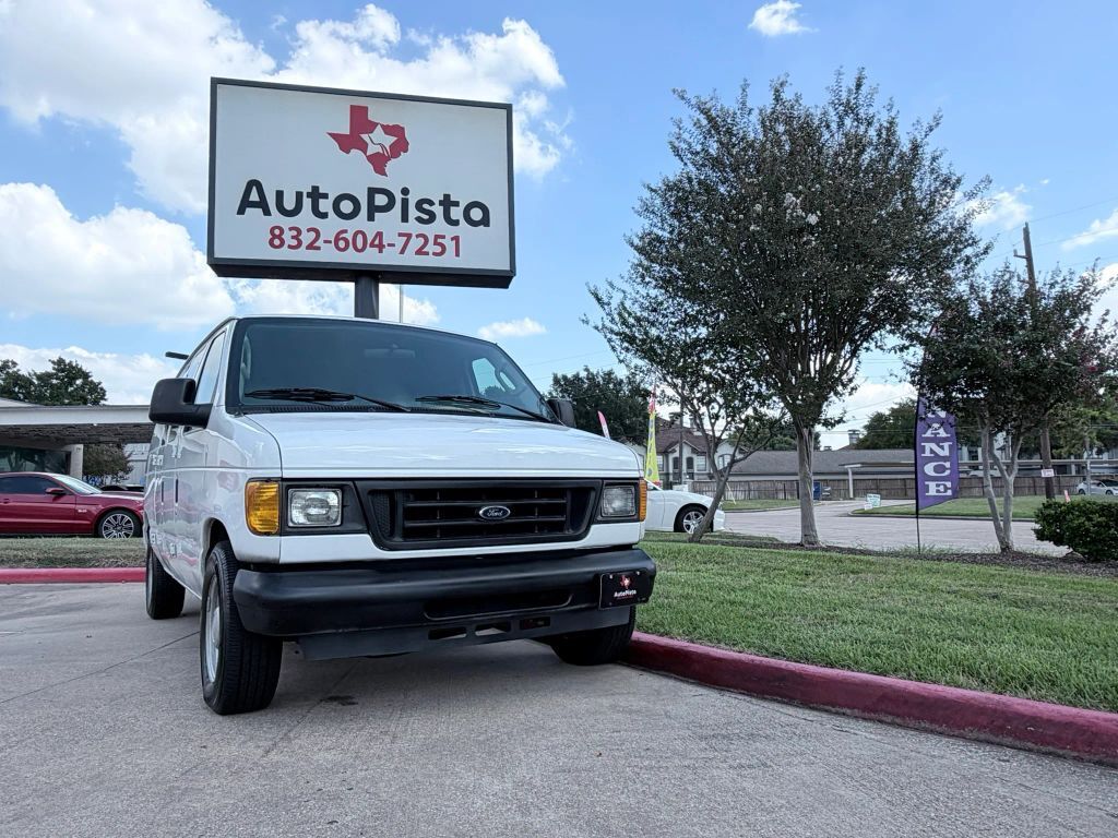 2005 FORD E-150