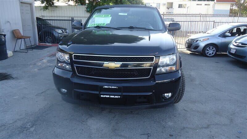 2013 CHEVROLET Suburban