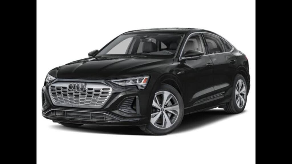 2024 AUDI Q8