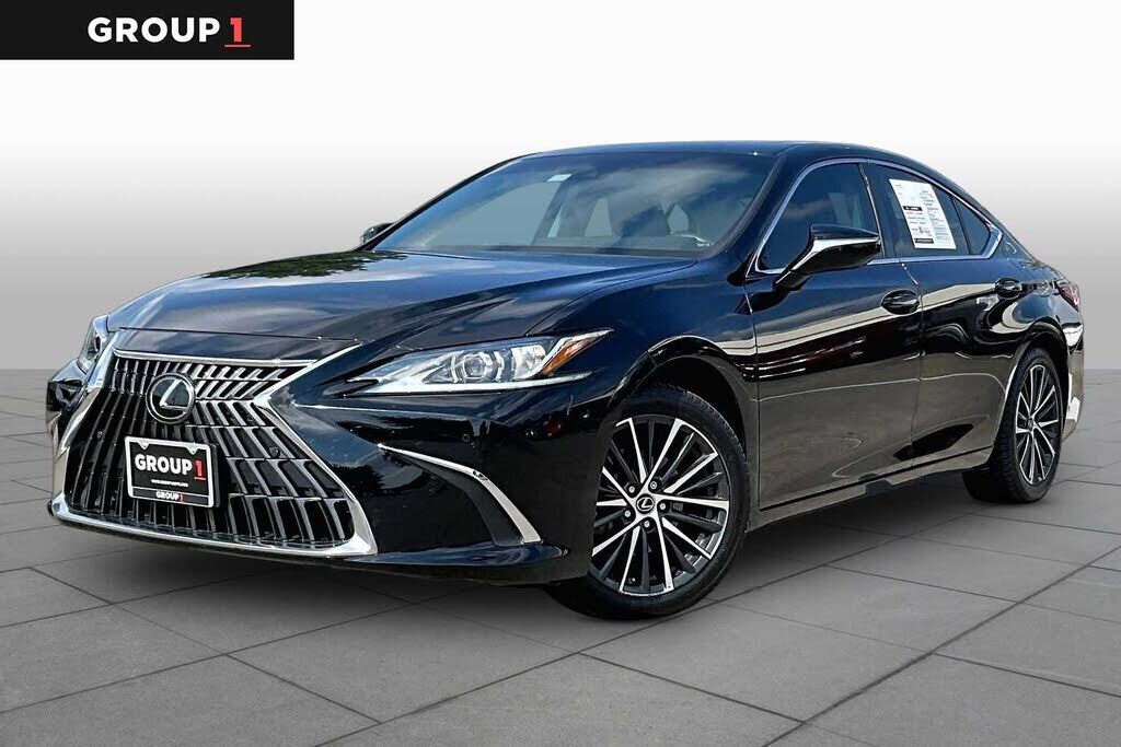 2024 LEXUS ES