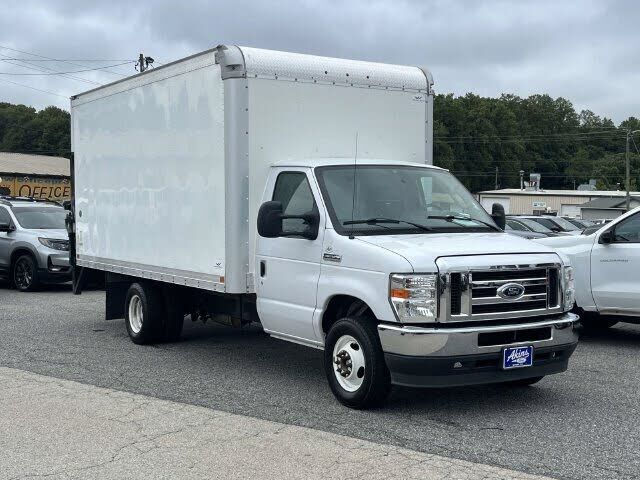 2021 FORD E-350
