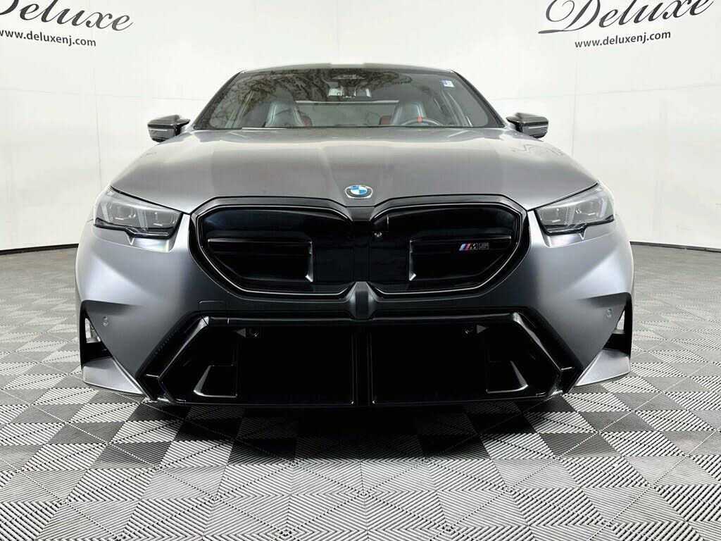 2025 BMW M5