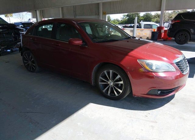 2014 CHRYSLER 200
