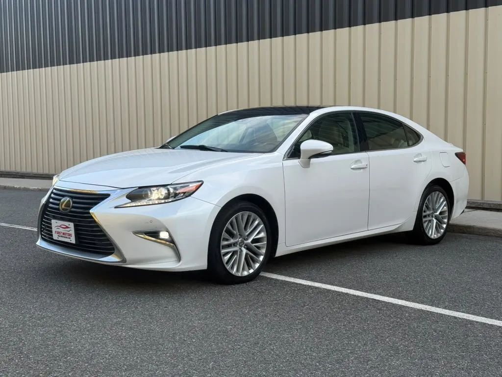 2017 LEXUS ES