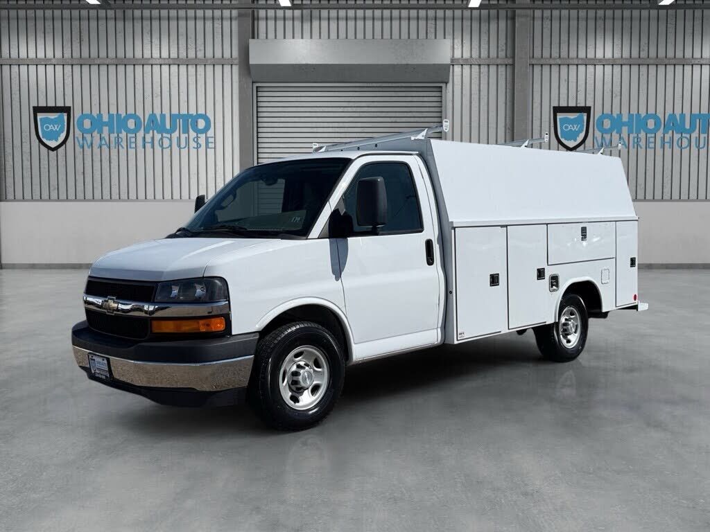 2017 CHEVROLET Express