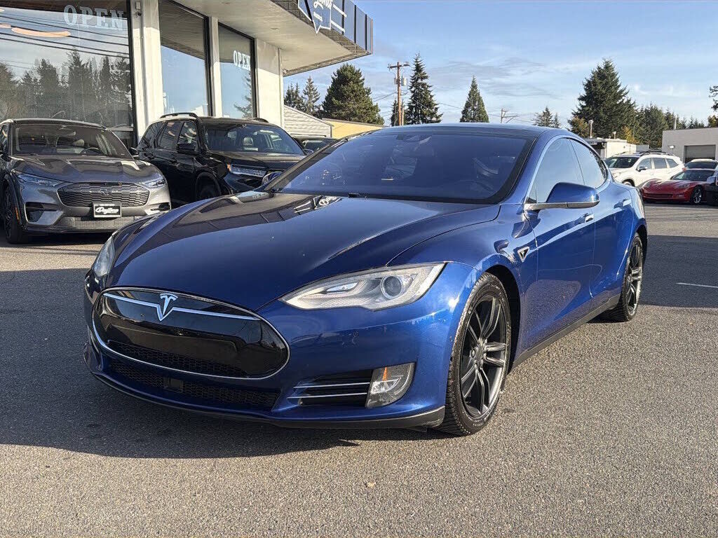2015 TESLA Model S