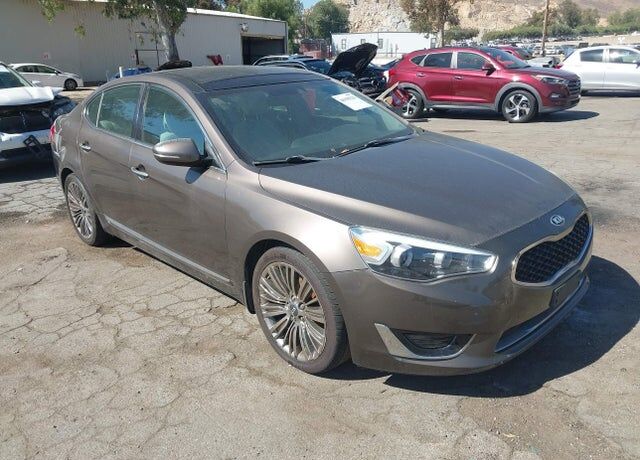 2014 KIA Cadenza