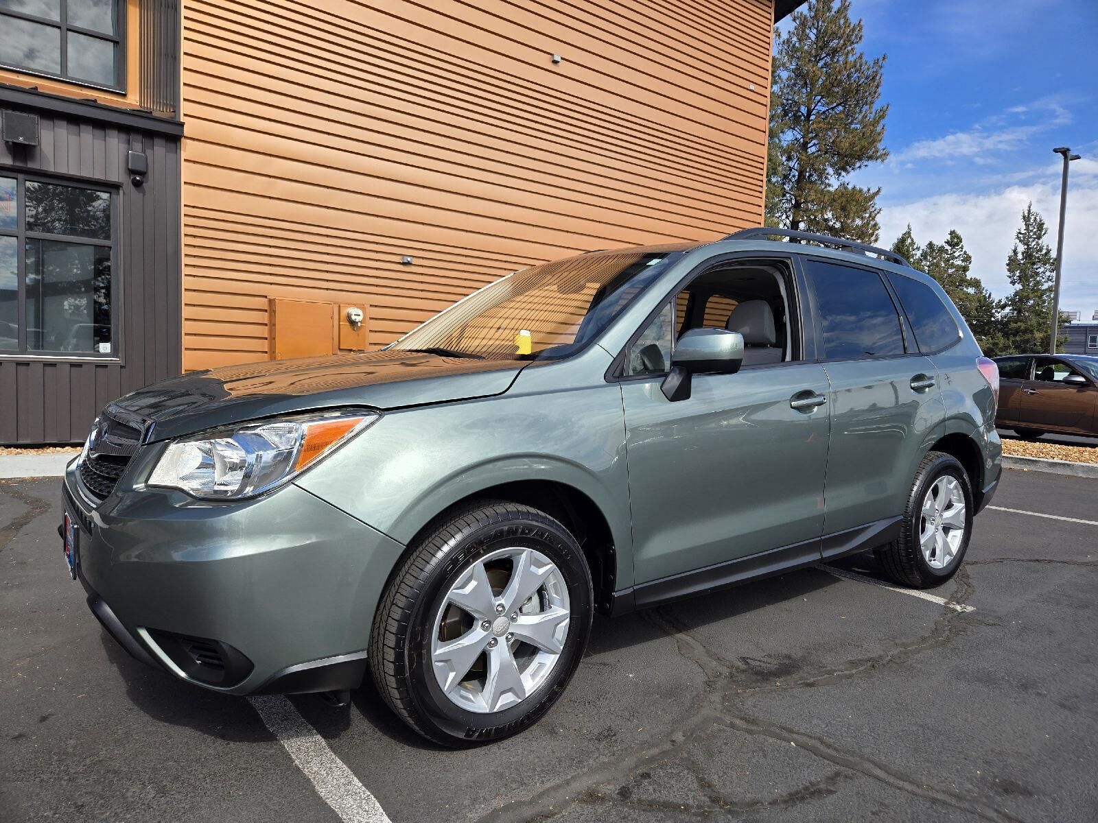 2015 SUBARU Forester