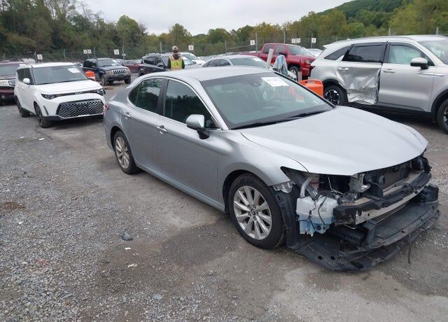 2018 TOYOTA Camry