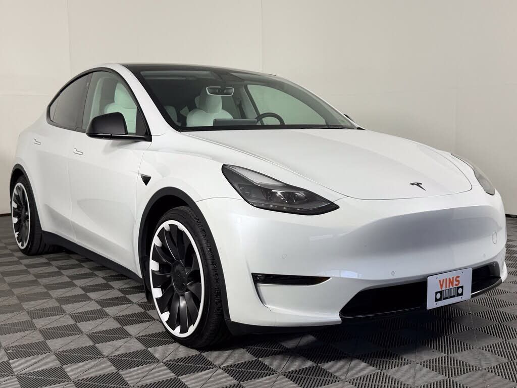 2022 TESLA Model Y