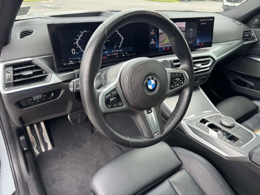 2023 BMW 330i