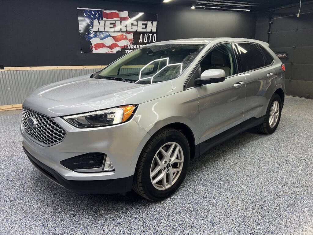 2023 FORD Edge