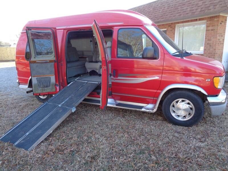 2002 FORD E-150
